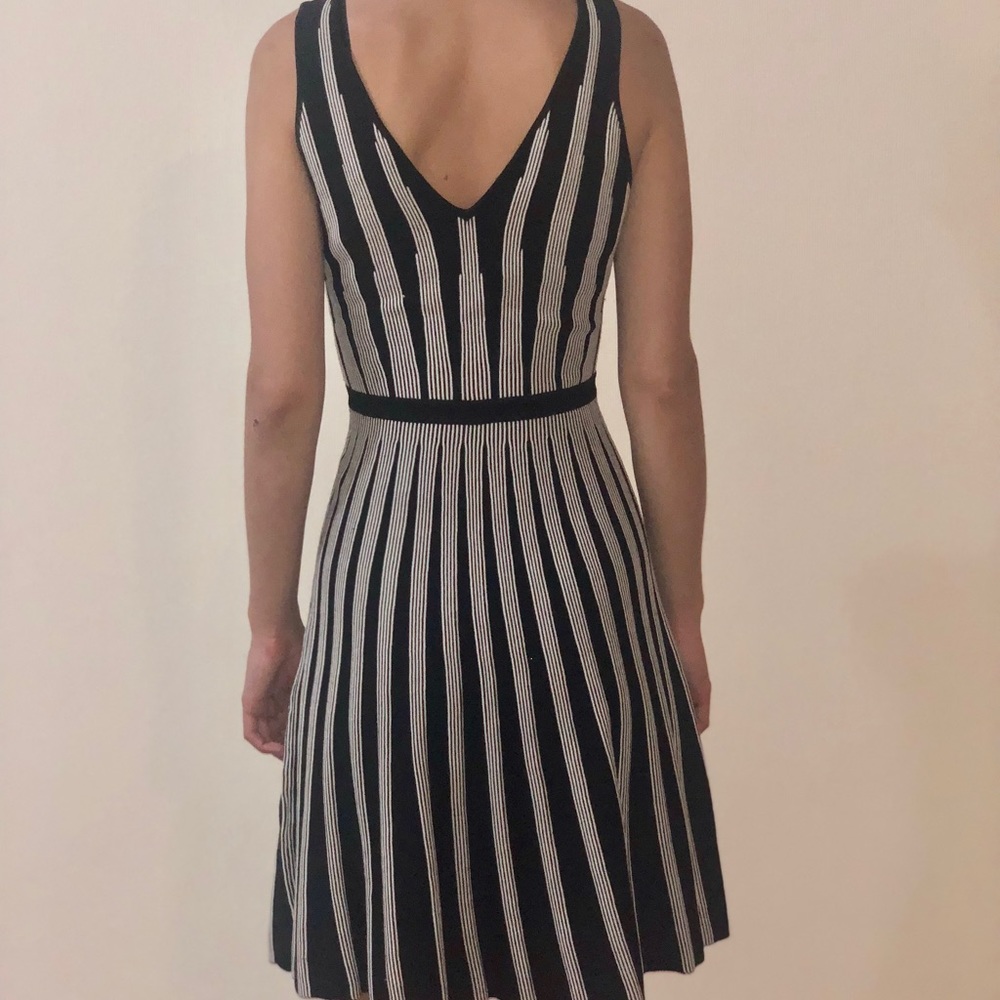 BEBE BLACK AND WHITE MIDI DRESS